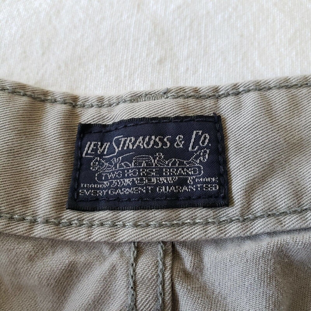 Levi's Original Jeans Men's Size 40 Beige Cargo Shorts 100% Cotton - Picture 2 of 9